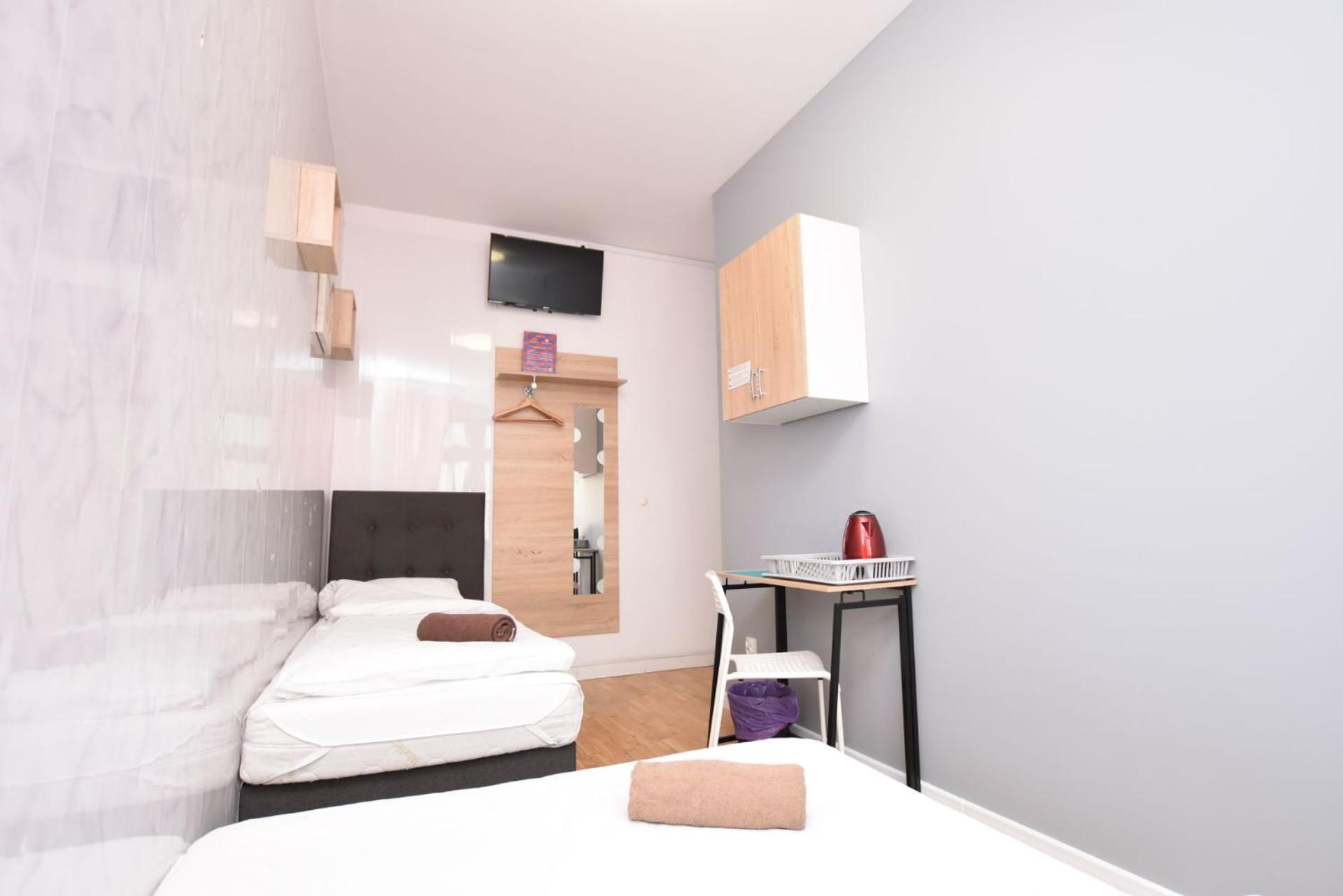 - Prywatne Hostal