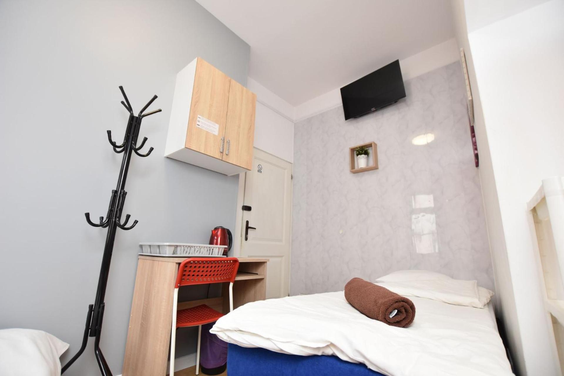 Hostal - Prywatne *