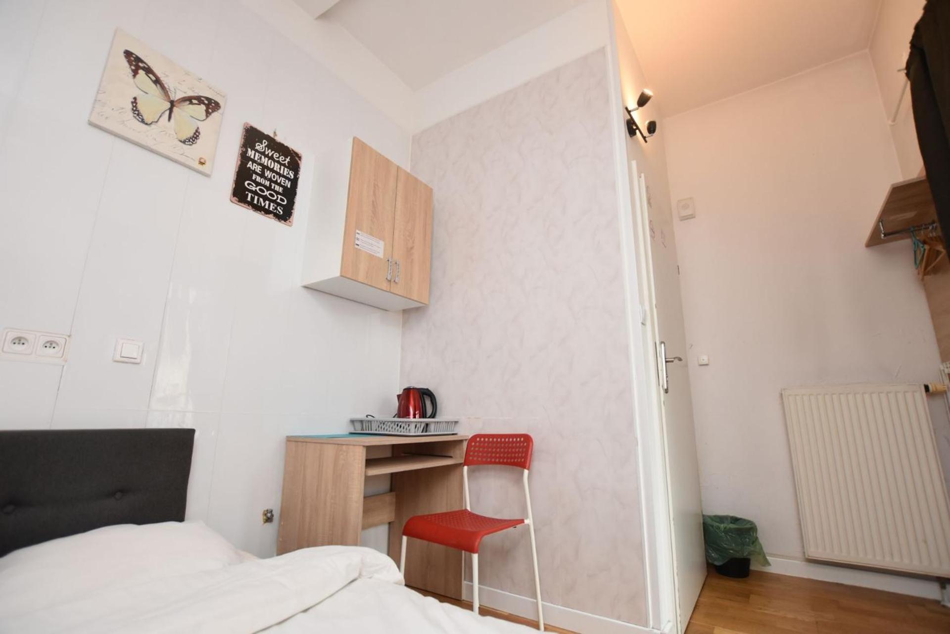 - Prywatne Hostal Breslavia