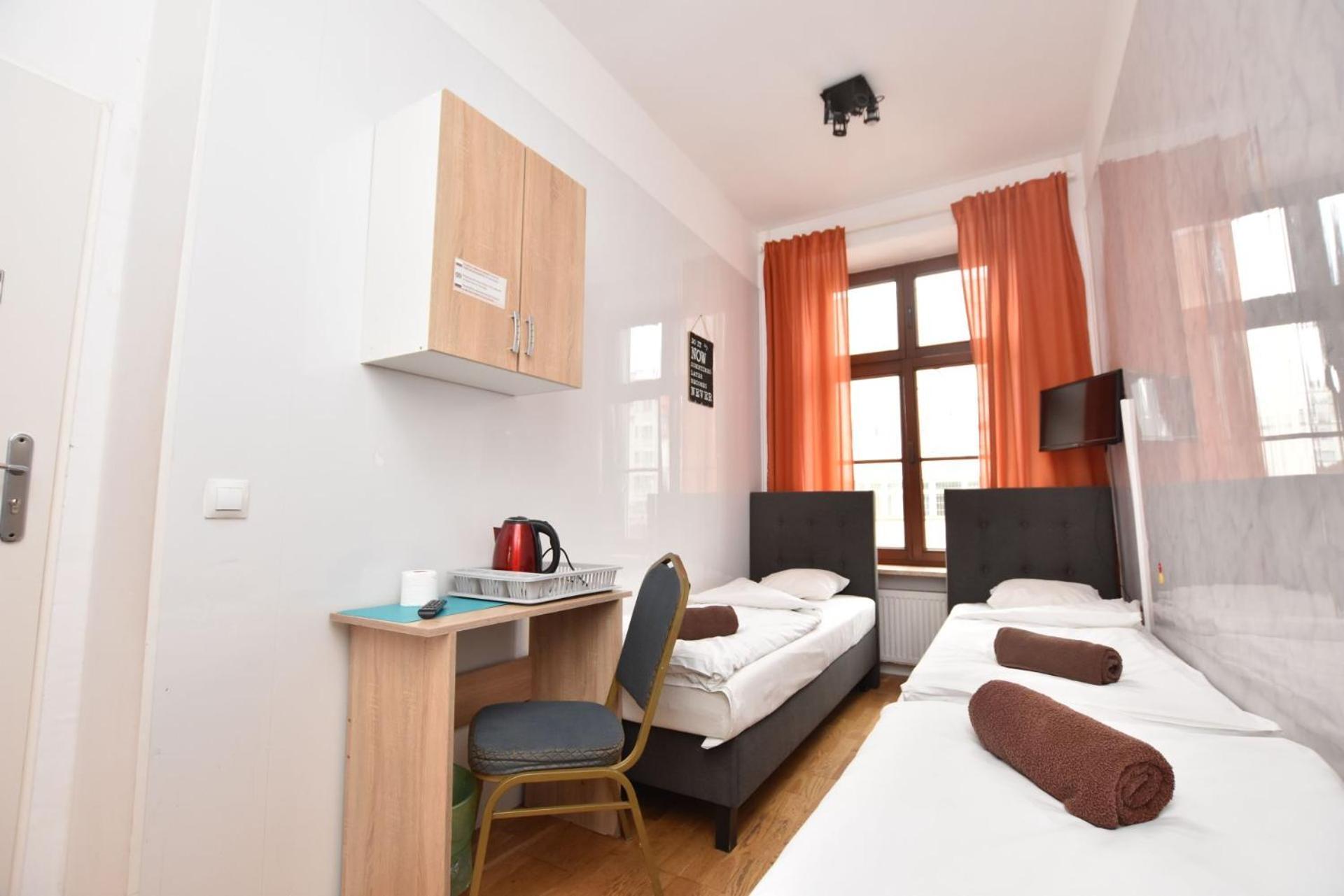 Hostal - Prywatne