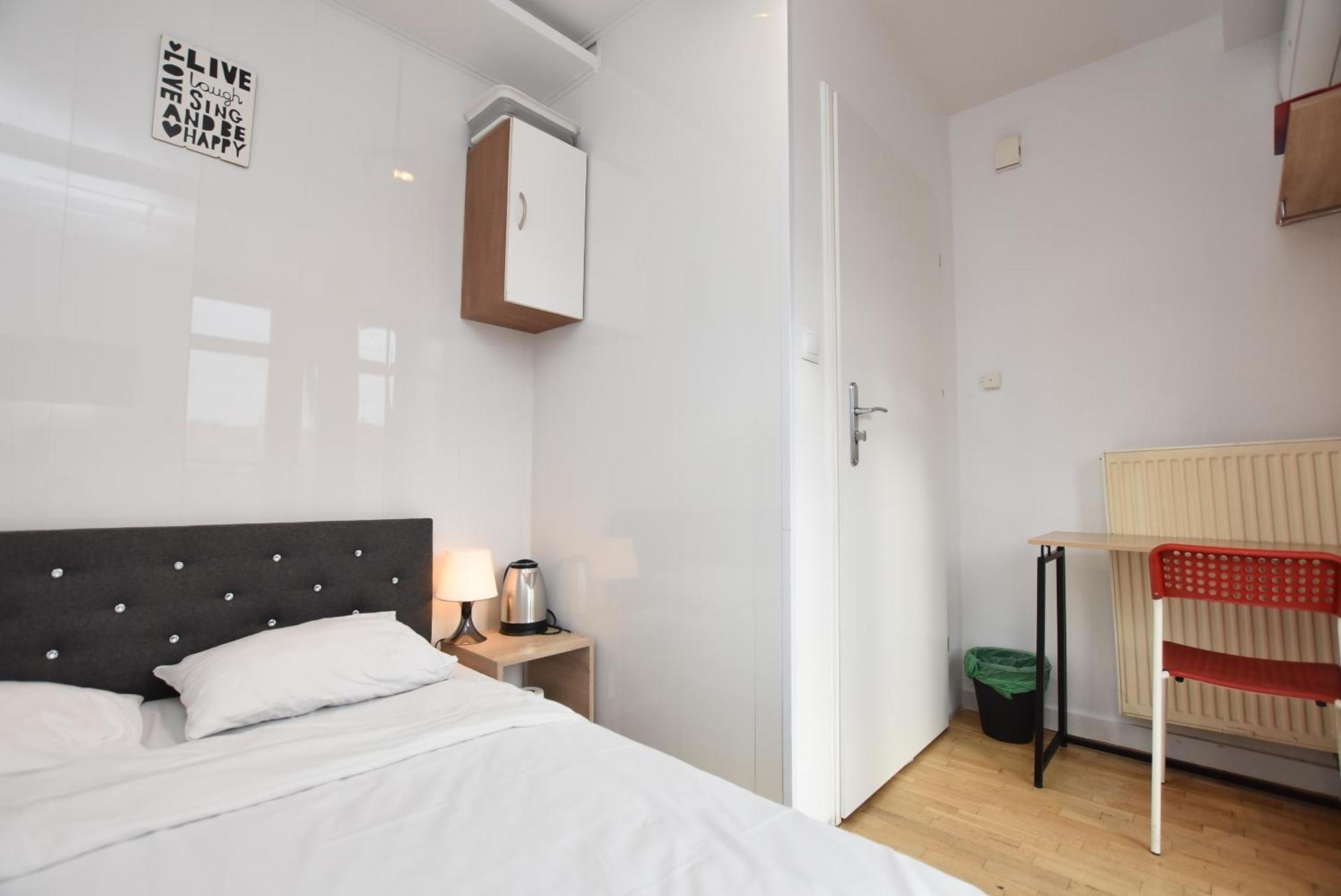 - Prywatne Hostal Breslavia